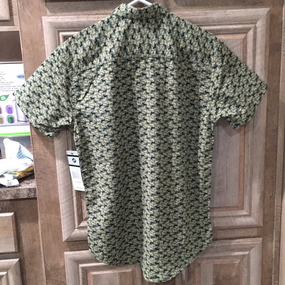 New With Tags “Geometrix” Men’s Button Down Shirt - Picture 2 of 11